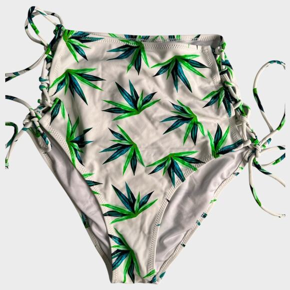 Cupshe Medium Bikini Swim Bottom - Picture 1 of 8